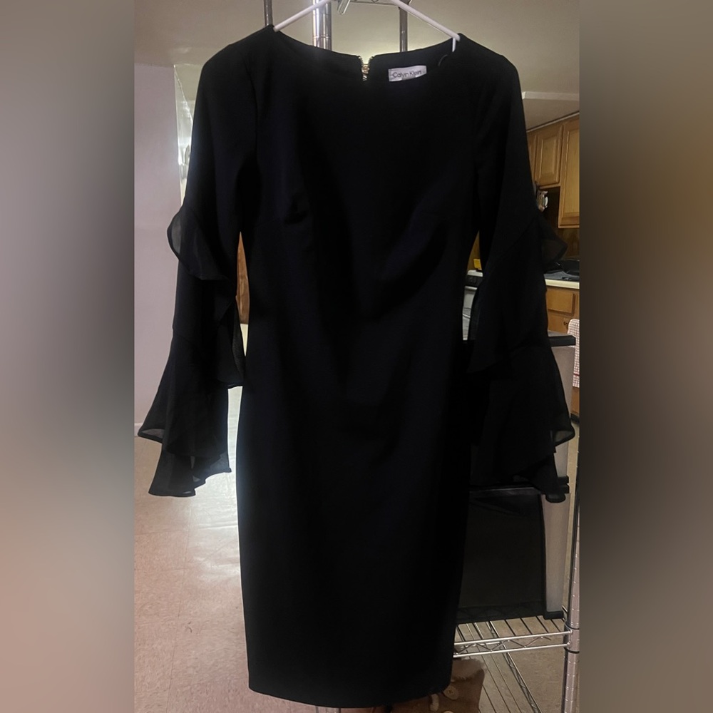 Calvin Klein Solid Sheath Chiffon Bell Sleeves Dr… - image 3